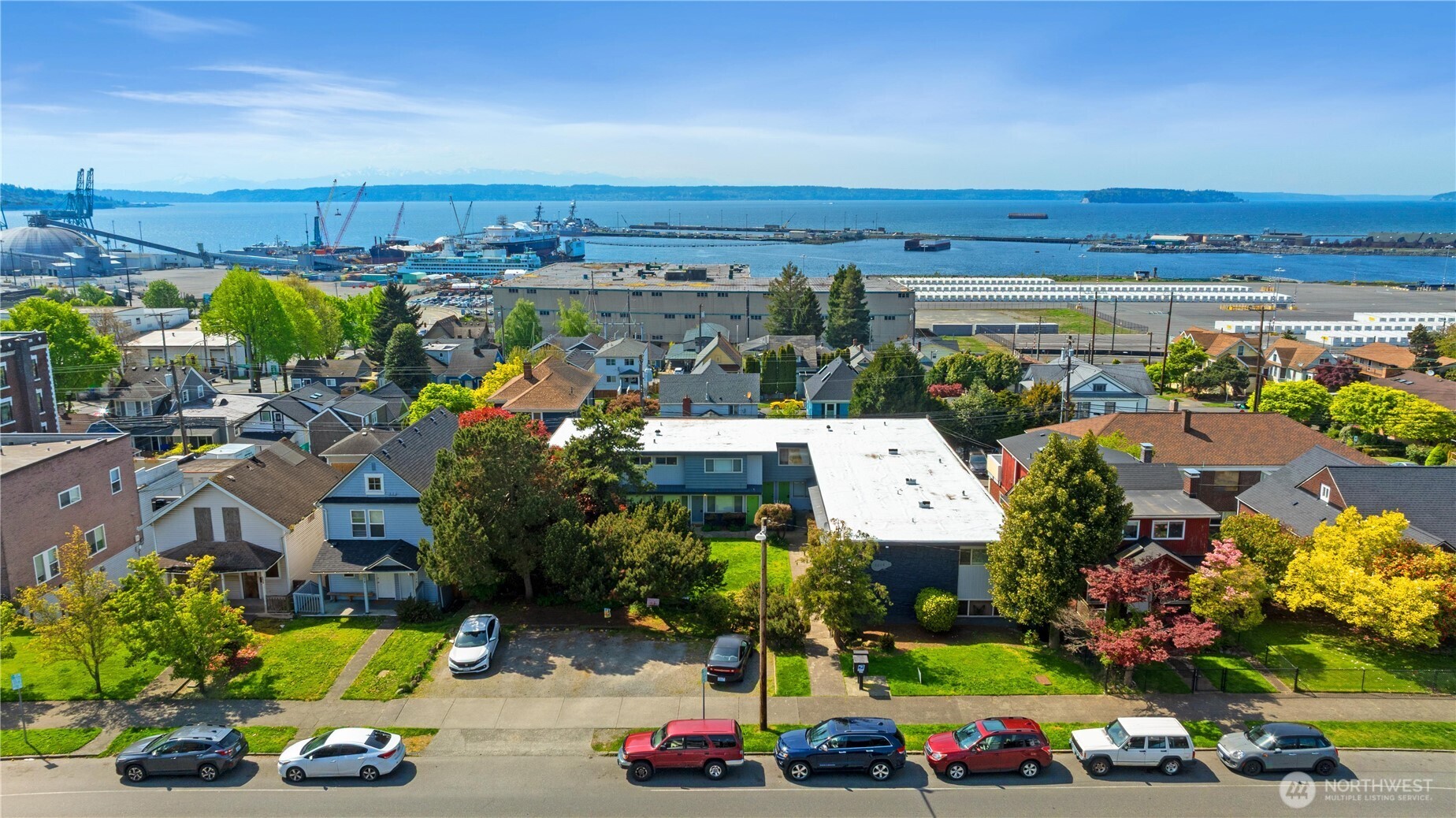 2614 Rucker Avenue Everett, WA 98201 - Photo 3 of 17 a view of a city