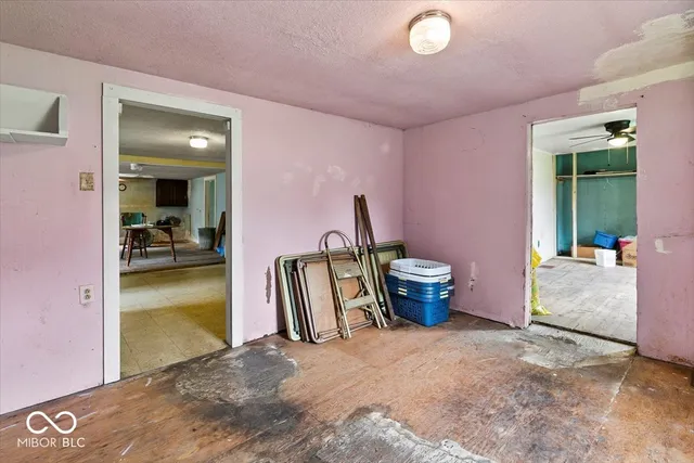 $72,900 | 200 South Madison Street, Bowling Green, IN 47833