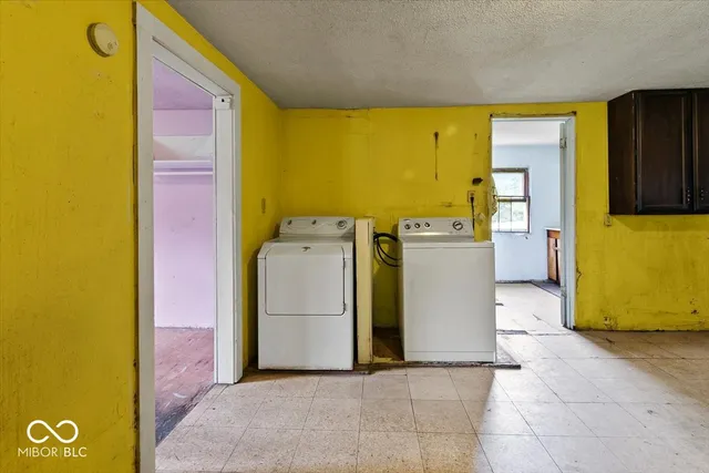 $72,900 | 200 South Madison Street, Bowling Green, IN 47833