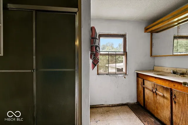 $72,900 | 200 South Madison Street, Bowling Green, IN 47833