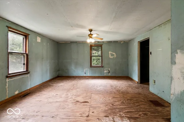 $72,900 | 200 South Madison Street, Bowling Green, IN 47833