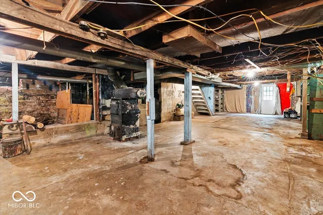 $72,900 | 200 South Madison Street, Bowling Green, IN 47833