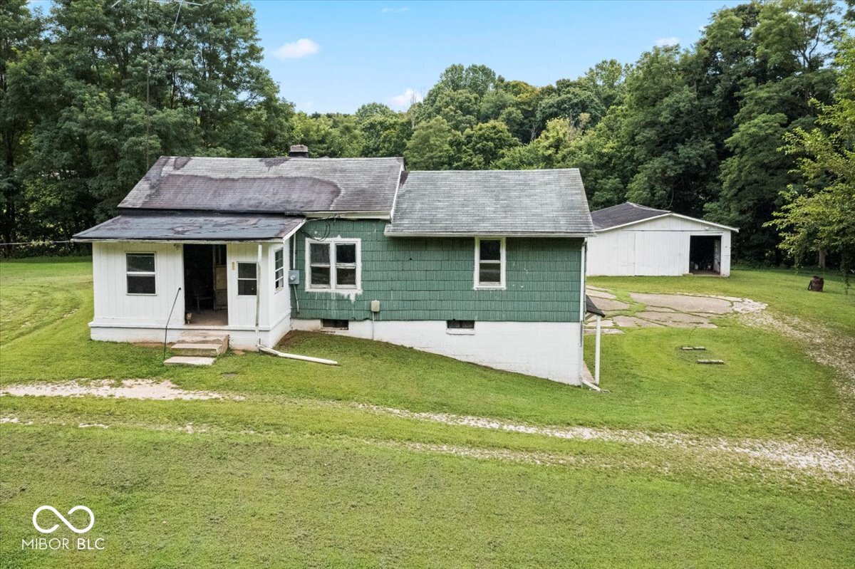 200 South Madison Street Bowling Green, IN 47833 - Photo 3 of 30