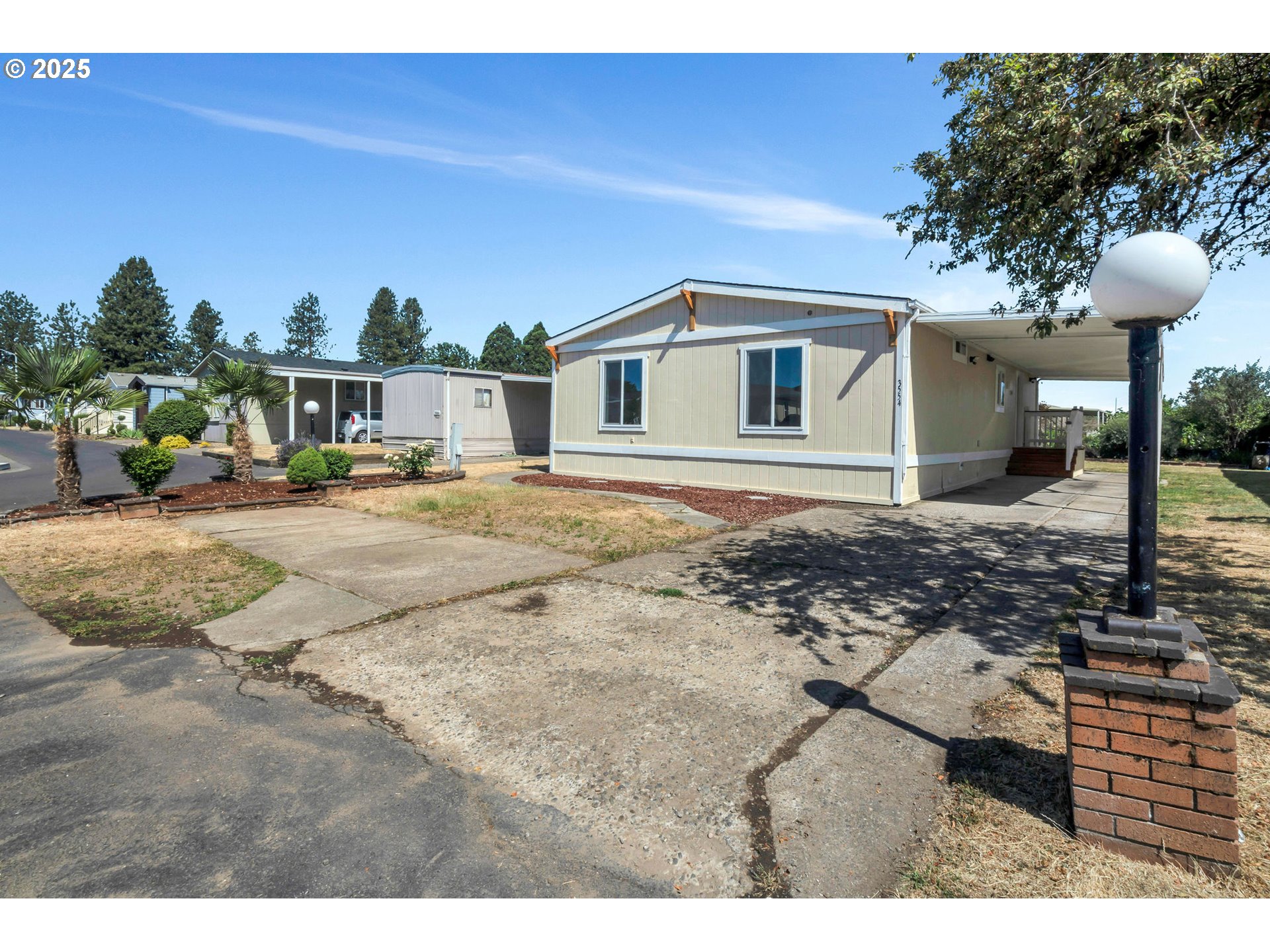 3554 Turner Road Southeast Salem, OR 97302 - Photo 2 of 26 a house view with a backyard space