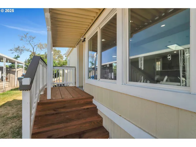 a house view with a outdoor space