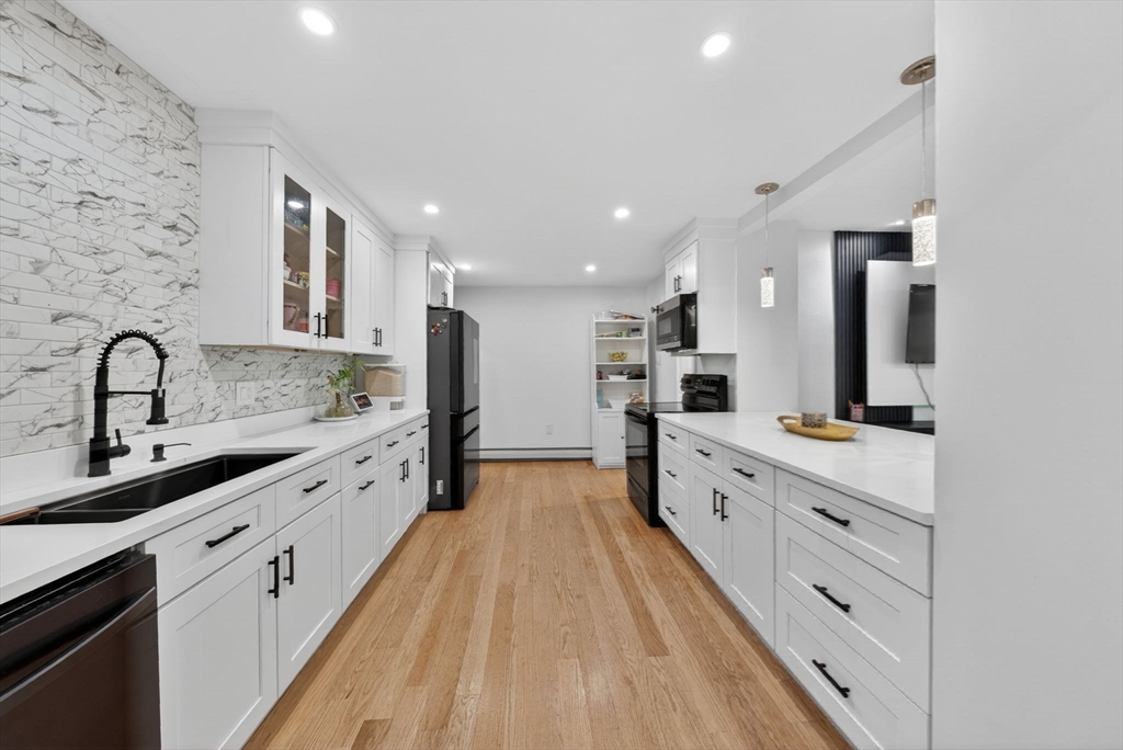 52 High Street Hudson, MA 01749 - Photo 3 of 31
