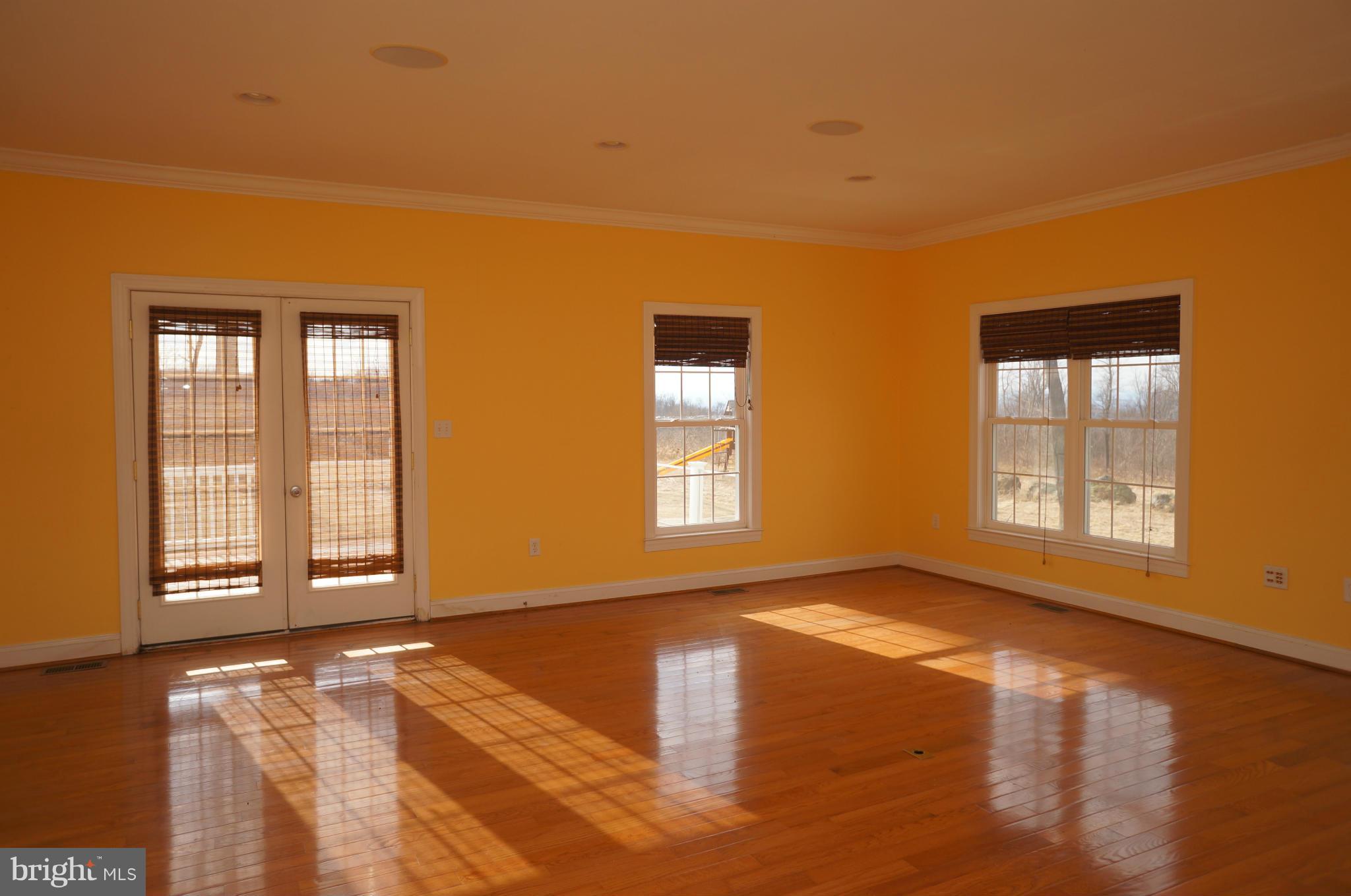 18521 Blue Ridge Mountain Road Bluemont, VA 20135 - Photo 11 of 30 Family Room