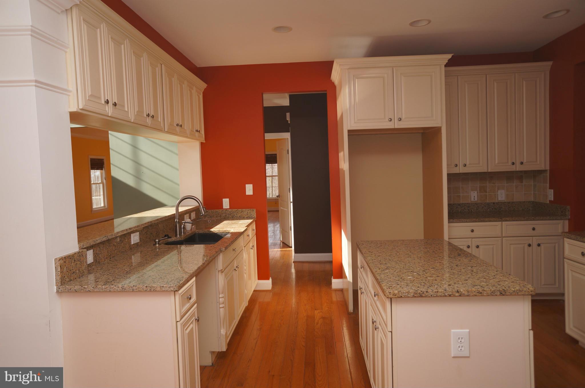 18521 Blue Ridge Mountain Road Bluemont, VA 20135 - Photo 15 of 30 Kitchen