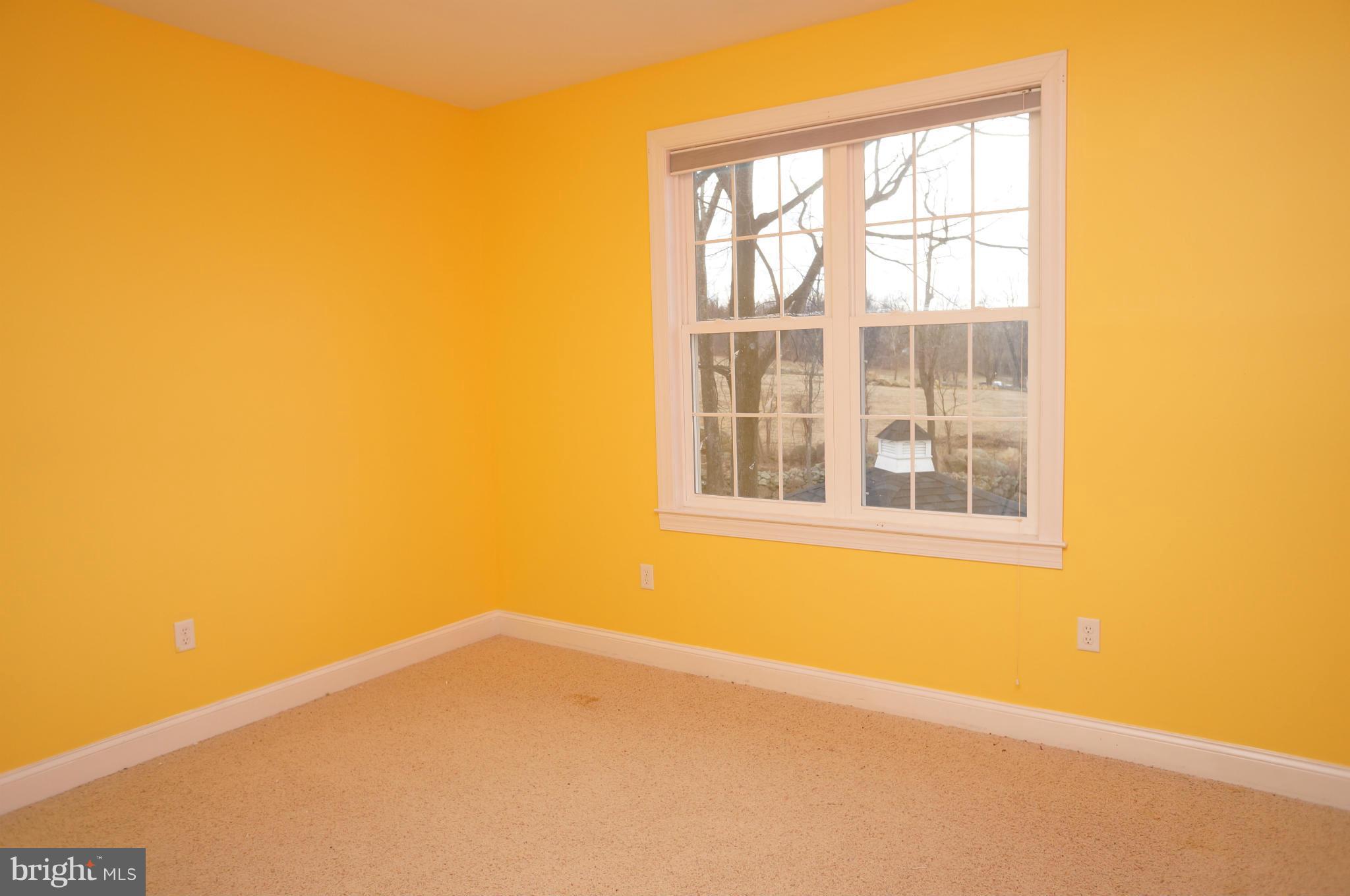 18521 Blue Ridge Mountain Road Bluemont, VA 20135 - Photo 25 of 30 Bedroom