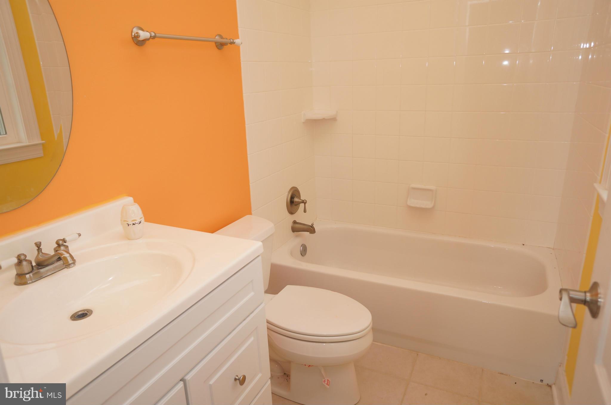 18521 Blue Ridge Mountain Road Bluemont, VA 20135 - Photo 26 of 30 Bath