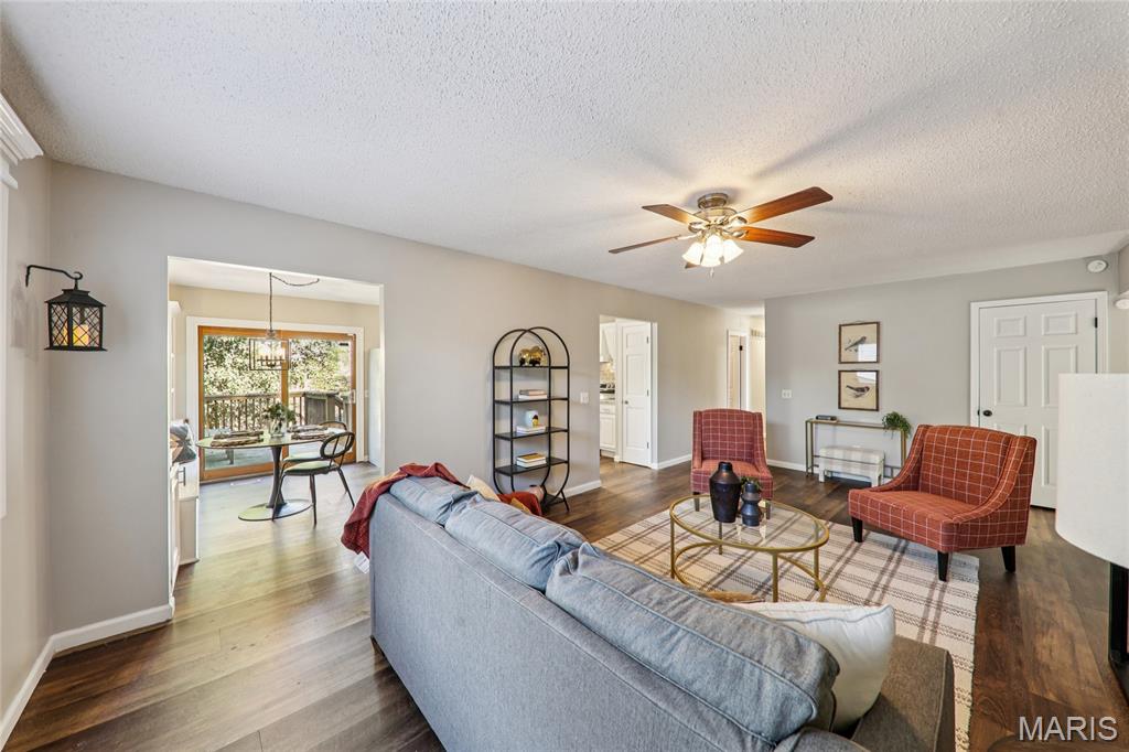 1111 Shadowoak Drive Ballwin, MO 63021 - Photo 5 of 31 Gallery Image 5