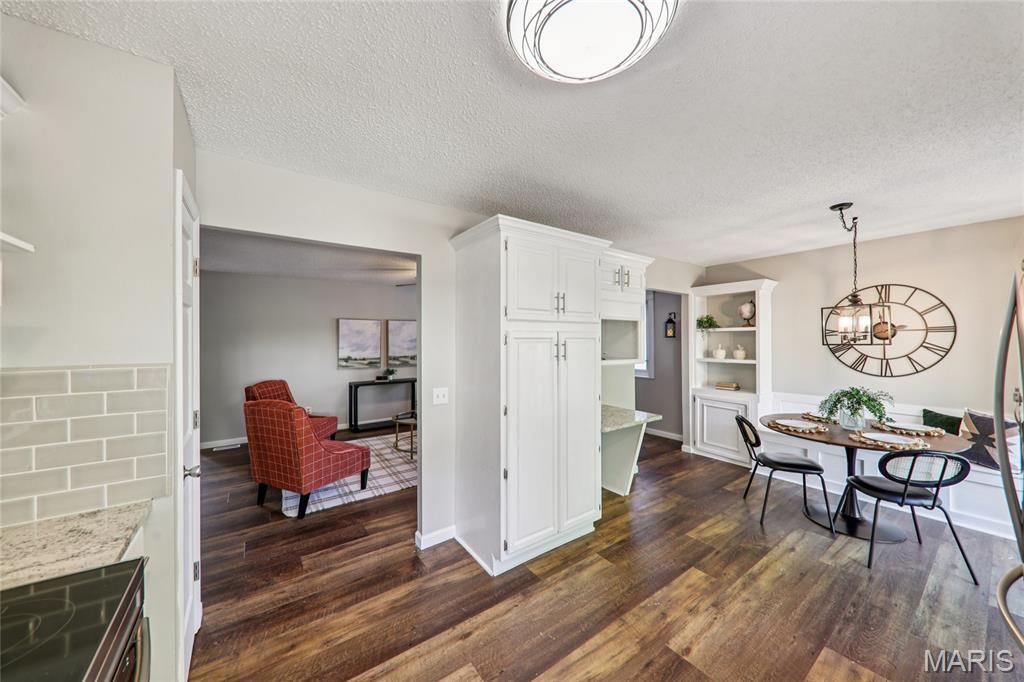 1111 Shadowoak Drive Ballwin, MO 63021 - Photo 7 of 31 Gallery Image 7