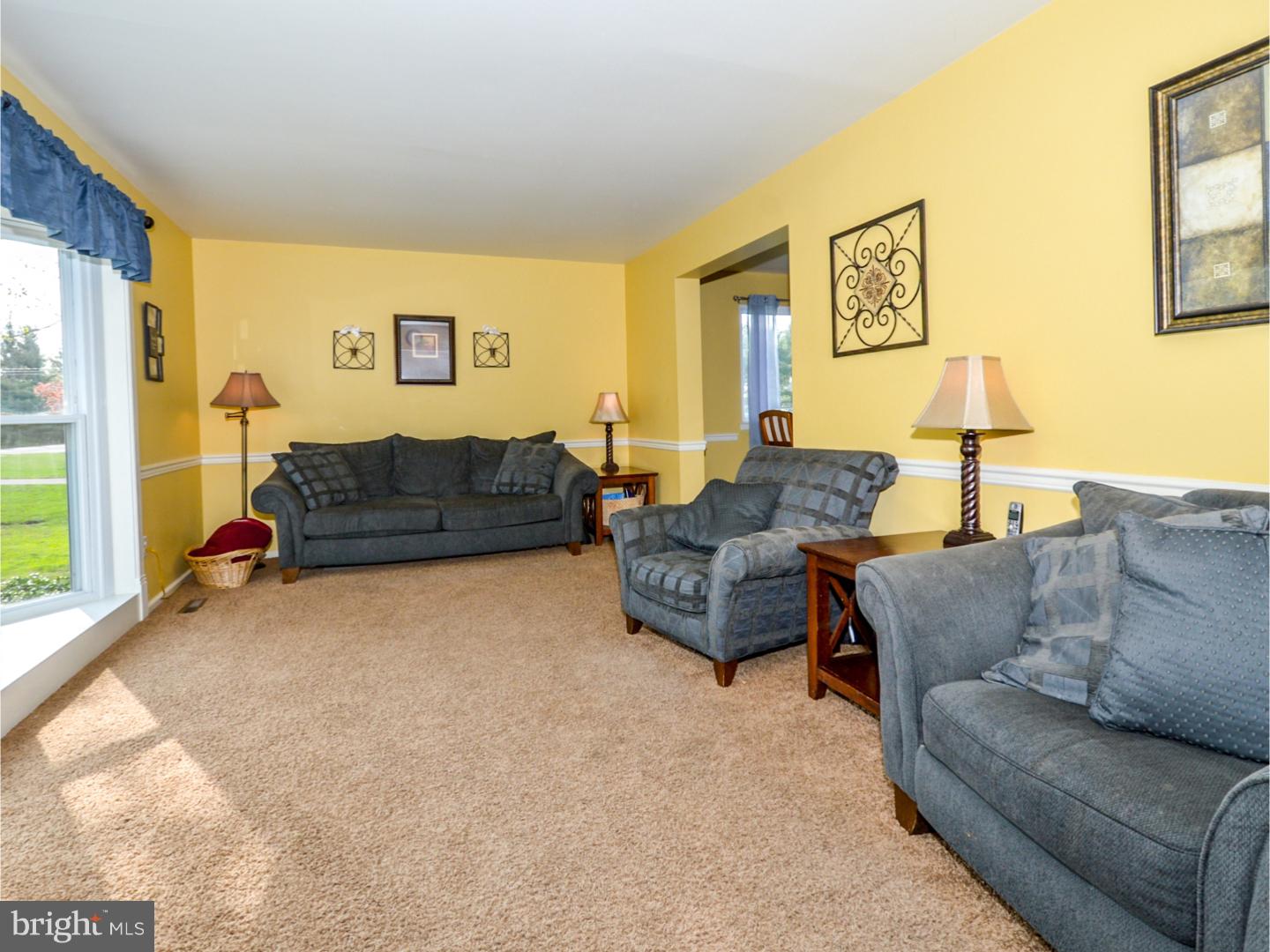 1510 School Road Hatfield, PA 19440 - Photo 4 of 24 Living Room