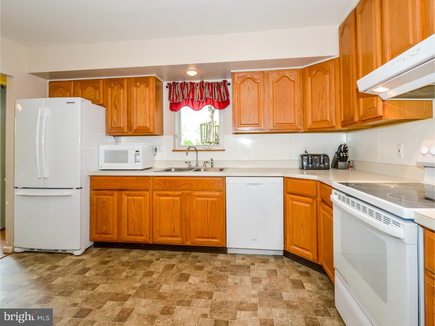 1510 School Road Hatfield, PA 19440 - Photo 7 of 24 Kitchen