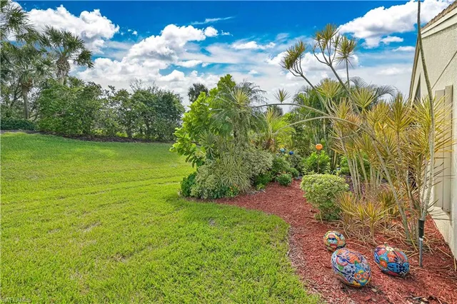 a view of an outdoor space and a yard