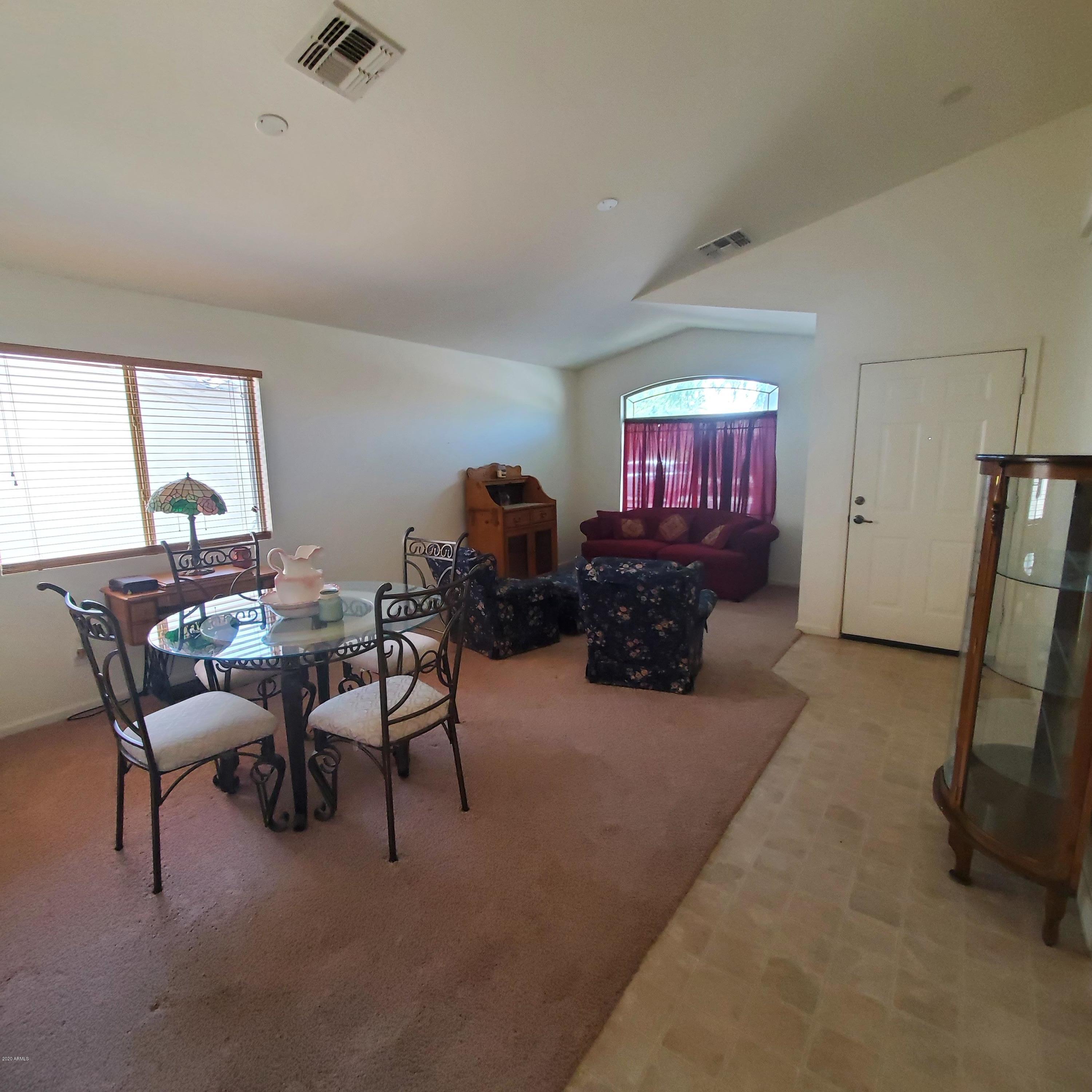 LIVING ROOM / DINING ROOM