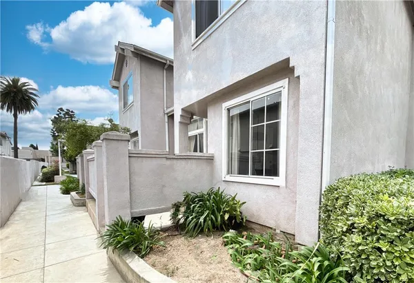 $529,900 | 820 West Compton Boulevard, Unit 16, Compton, CA 90220