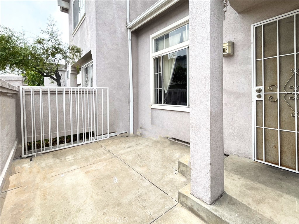 820 West Compton Boulevard, Unit 16 Compton, CA 90220 - Photo 2 of 31