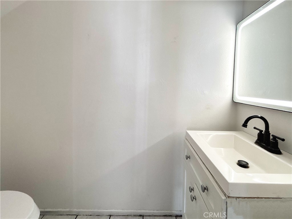 820 West Compton Boulevard, Unit 16 Compton, CA 90220 - Photo 23 of 31