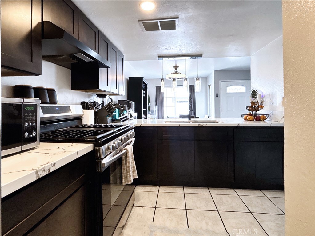 820 West Compton Boulevard, Unit 16 Compton, CA 90220 - Photo 8 of 31