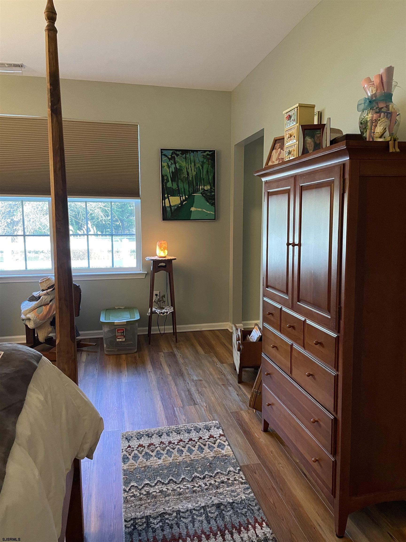 68 Ables Run Drive Absecon, NJ 08201 - Photo 14 of 28 a living room with furniture and a window