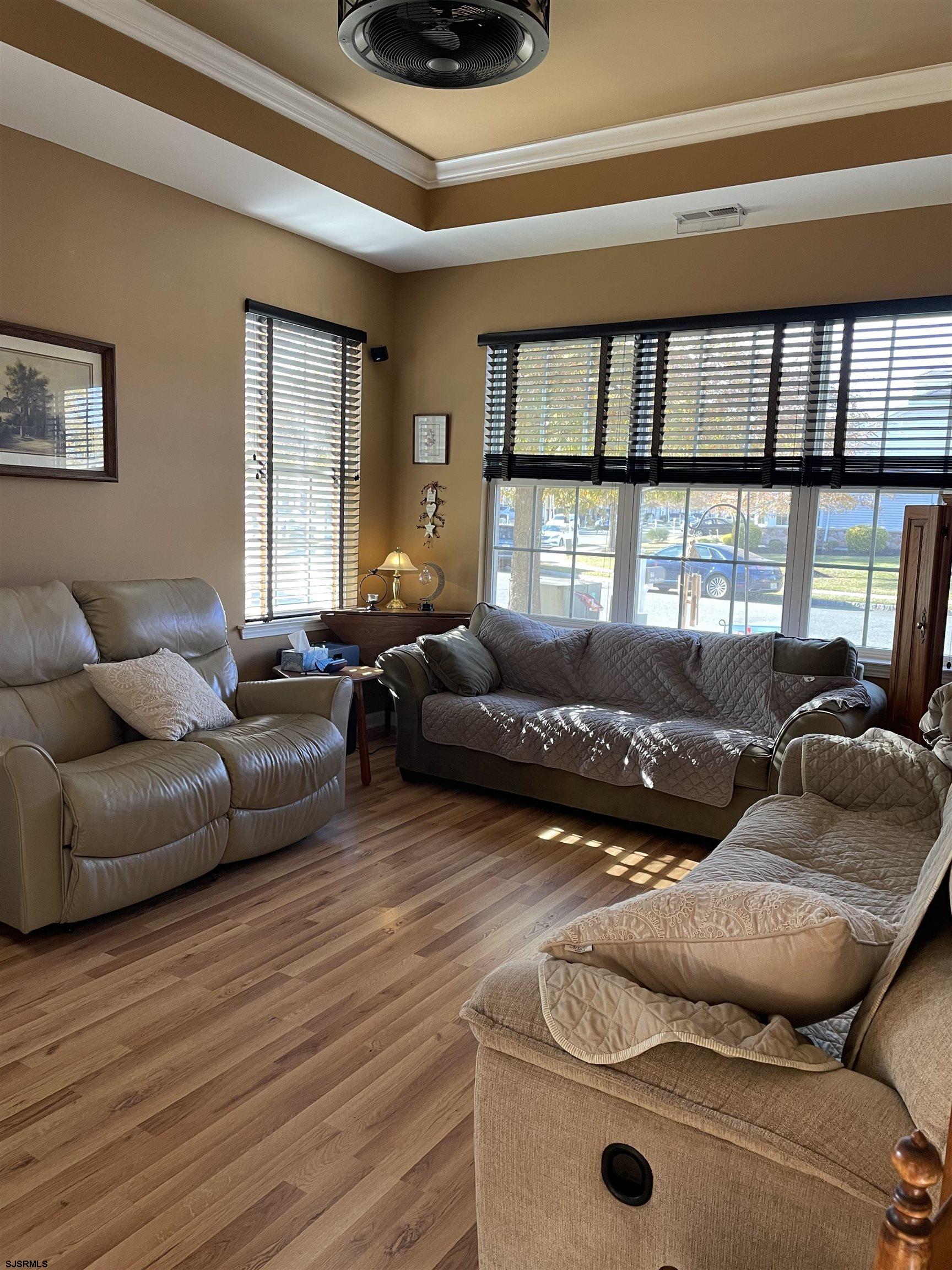 68 Ables Run Drive Absecon, NJ 08201 - Photo 4 of 28 a living room with furniture and a large window