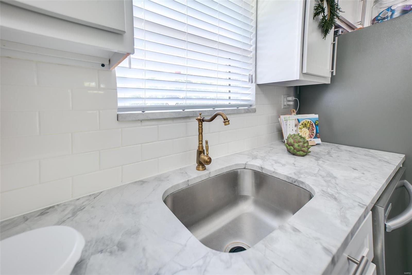 6160 Erb Road St. Louis, MO 63129 - Photo 13 of 31 Gallery Image 13