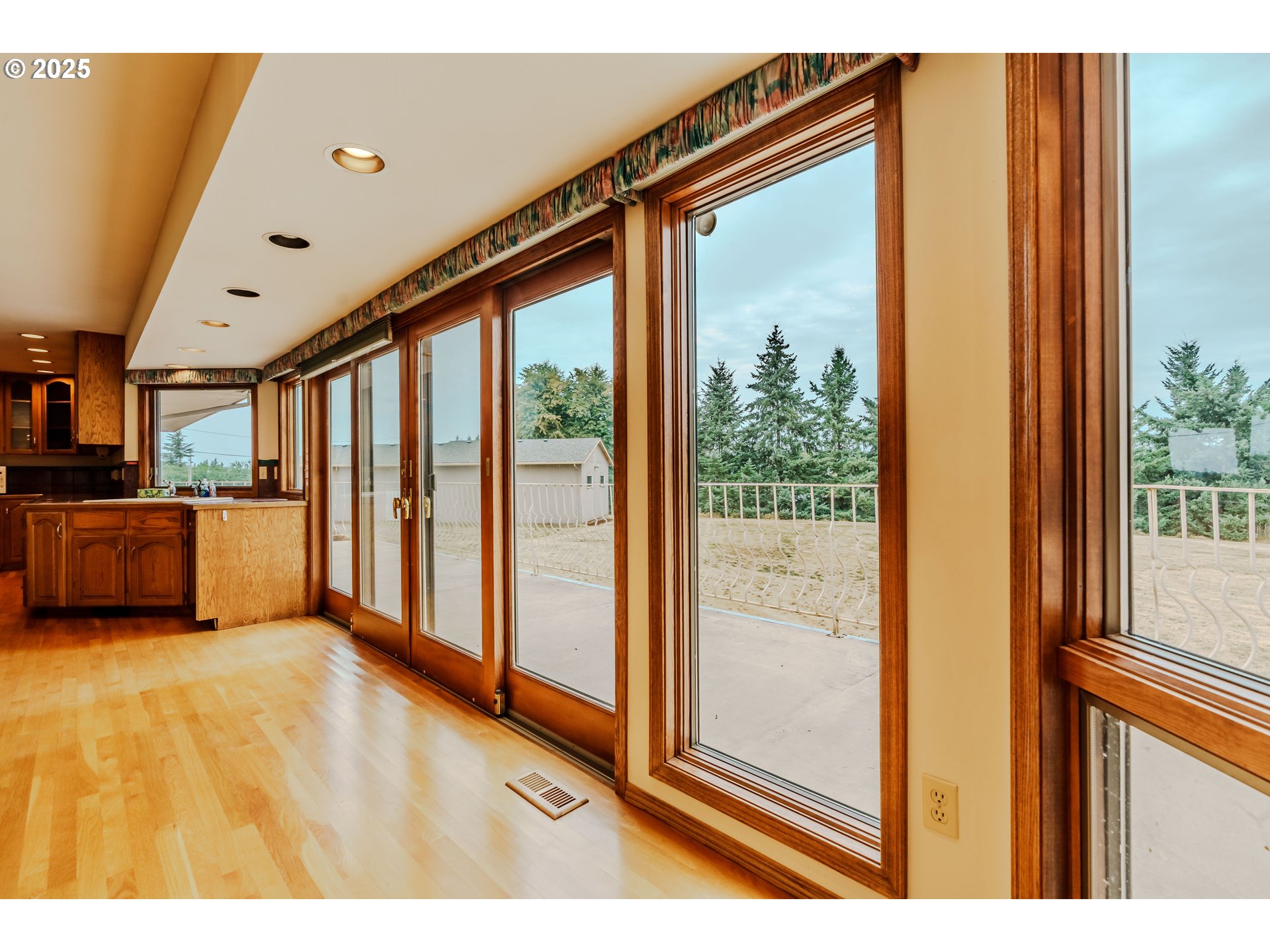 21200 Southeast Curtis Road Damascus, OR 97089 - Photo 23 of 48