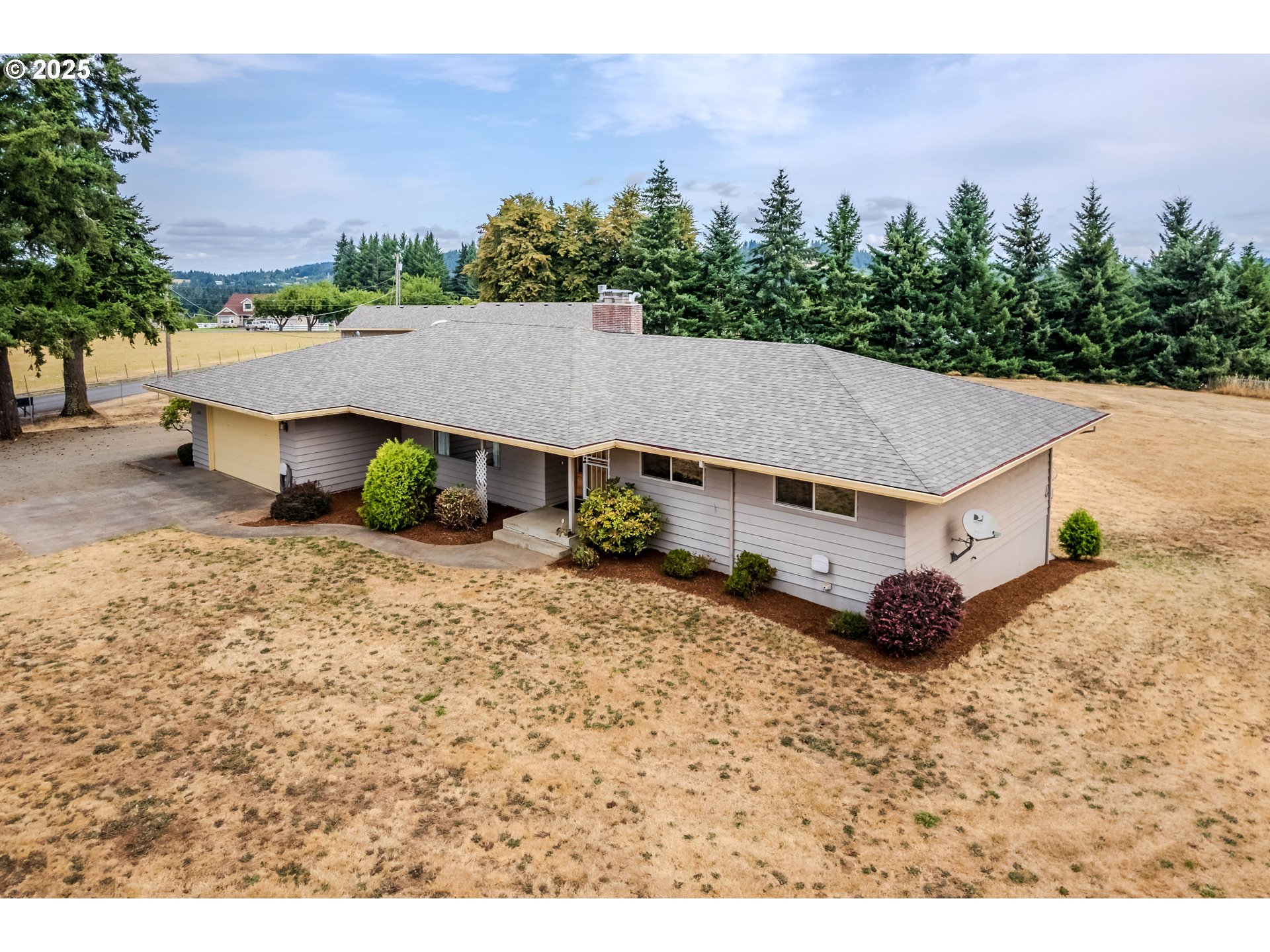 21200 Southeast Curtis Road Damascus, OR 97089 - Photo 4 of 48