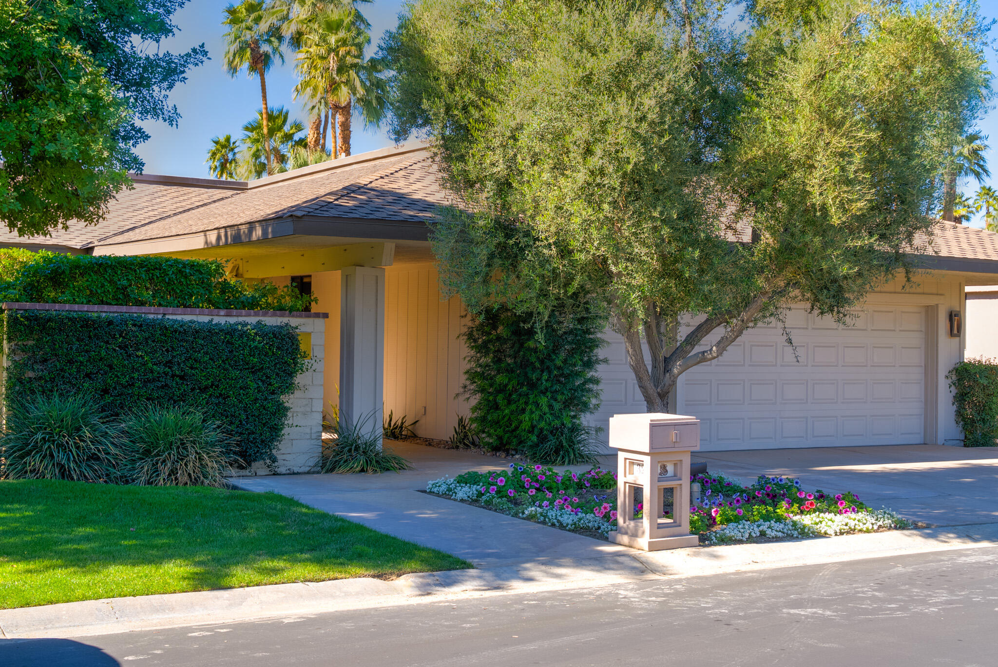 32 Cornell Drive Rancho Mirage, CA 92270 - Photo 5 of 48 5