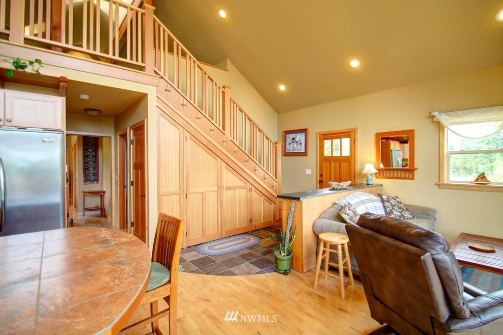 5028 Roney Road Bow, WA 98232 - Photo 6 of 25 Gallery Image 6