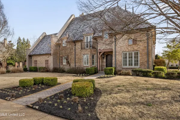 $729,000 | 4891 Fleur De Lis North, Olive Branch, MS 38654