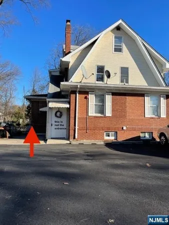 $2,150 | 200 East Madison Avenue, Unit 3 LOWER LEVE, Dumont, NJ 07628