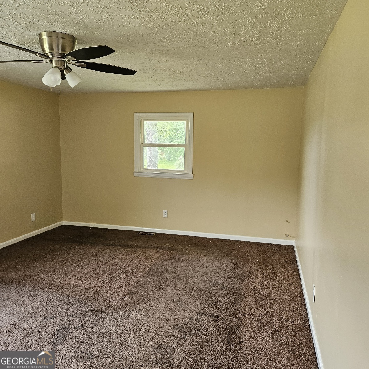 7067 Moseley Road Fort Valley, GA 31030 - Photo 18 of 37 a view of an empty room