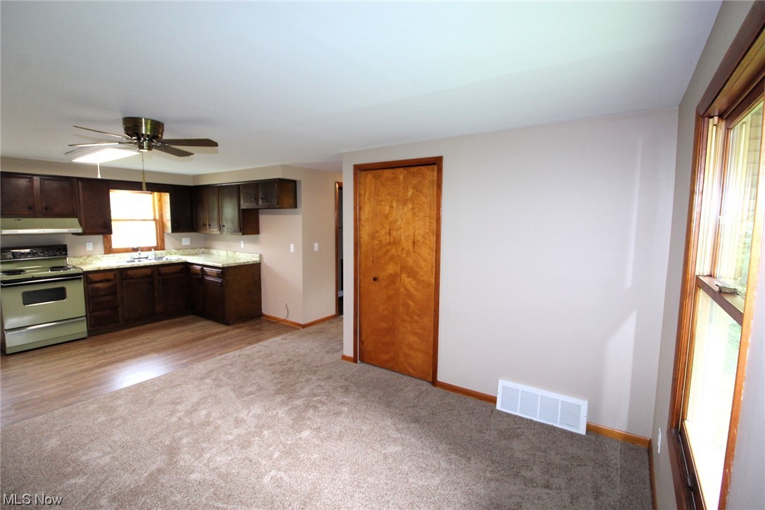 10210 Stone Road Cleveland, OH 44125 - Photo 29 of 35
