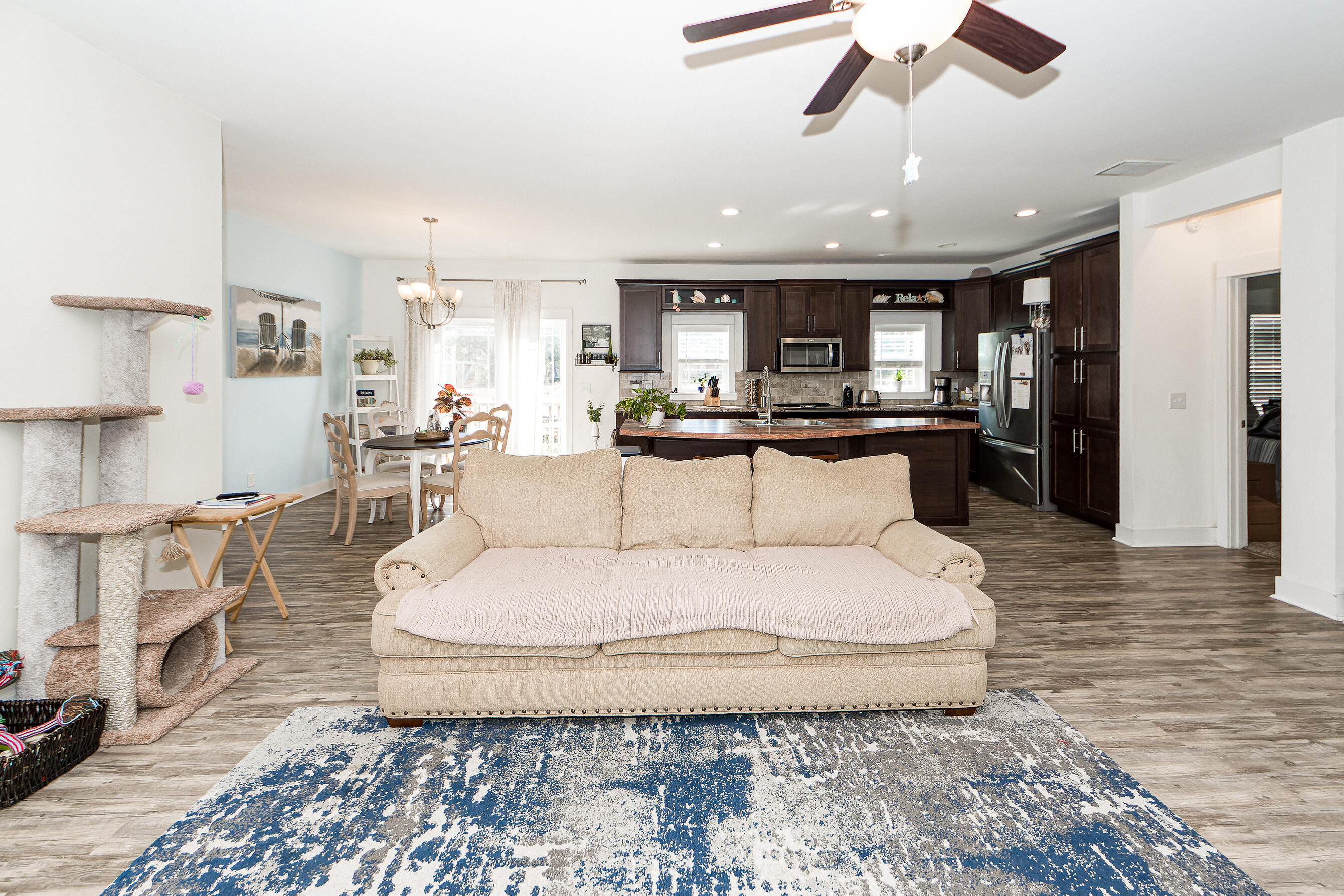 6053 Old Jacksonboro Road Ravenel, SC 29470 - Photo 11 of 47 07
