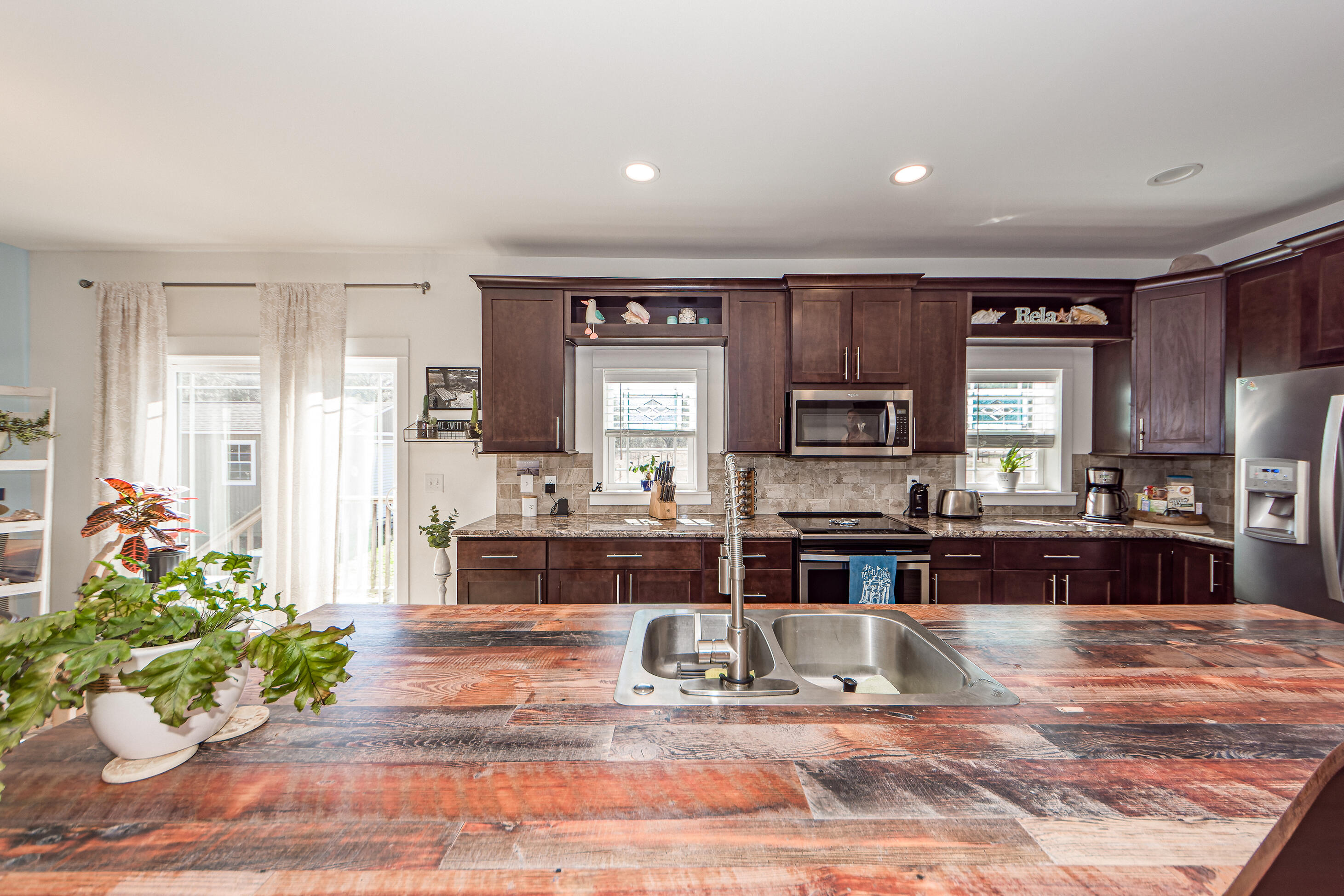 6053 Old Jacksonboro Road Ravenel, SC 29470 - Photo 16 of 47 12