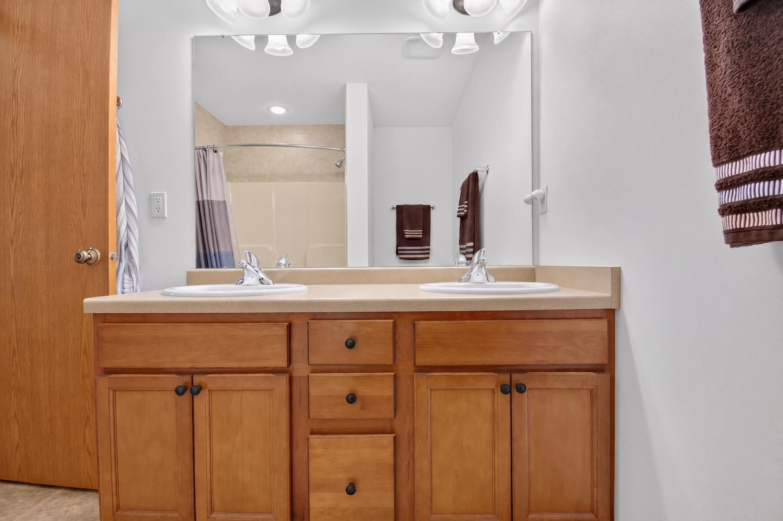 9300 63rd Street Kenosha, WI 53142 - Photo 18 of 24 IMG_4710