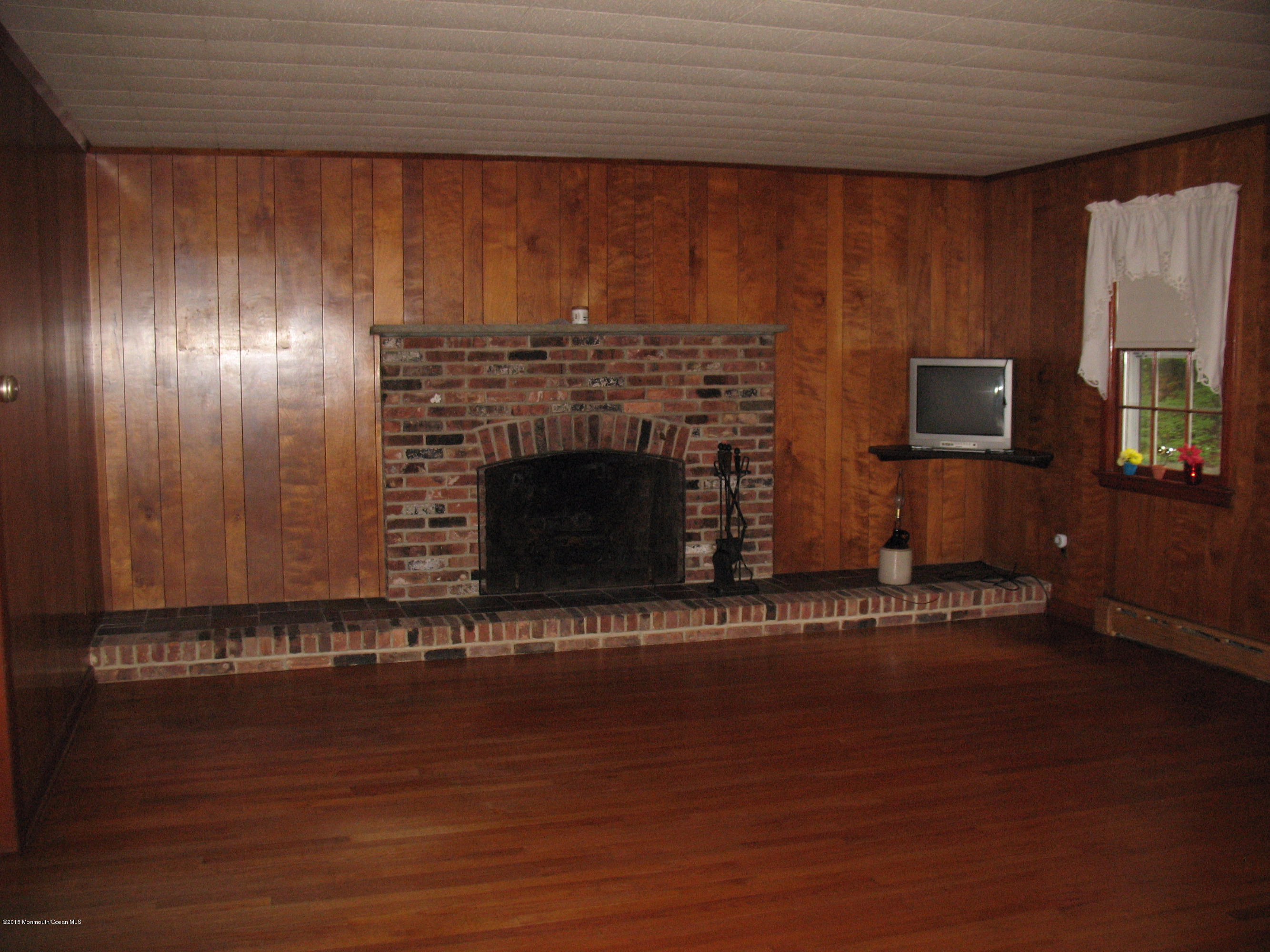 62 Friendship Road Howell, NJ 07731 - Photo 7 of 28 IMG_0378