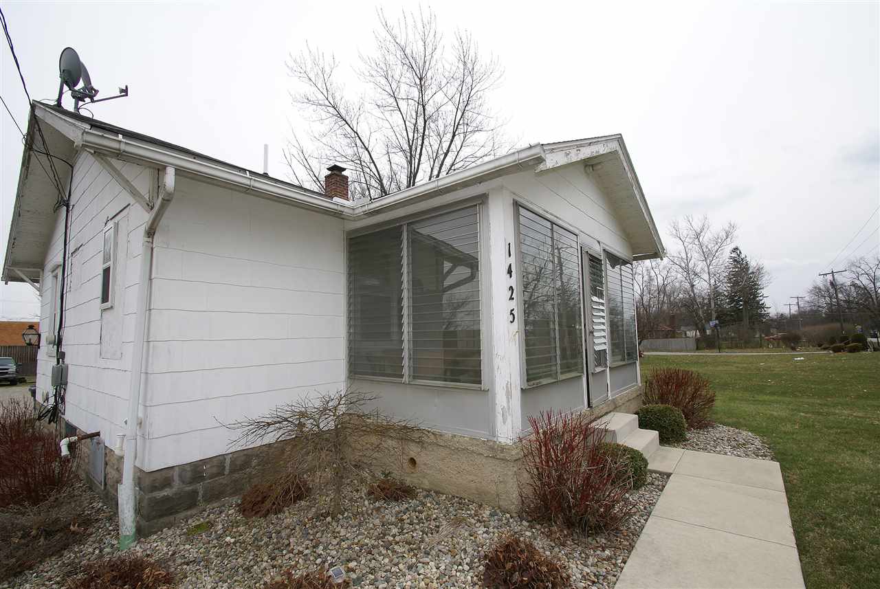 1425 Reckeweg Road Fort Wayne, IN 46804 - Photo 1 of 36