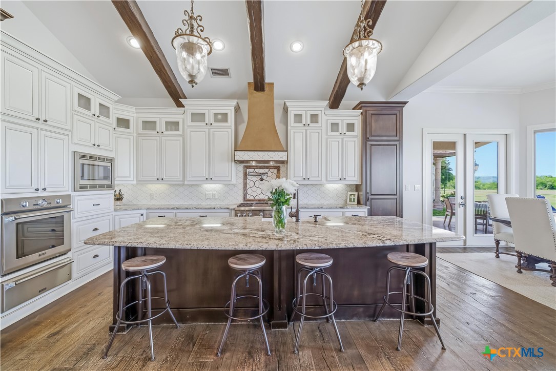 448 Champlain Street Victoria, TX 77905 - Photo 13 of 48 Kitchen