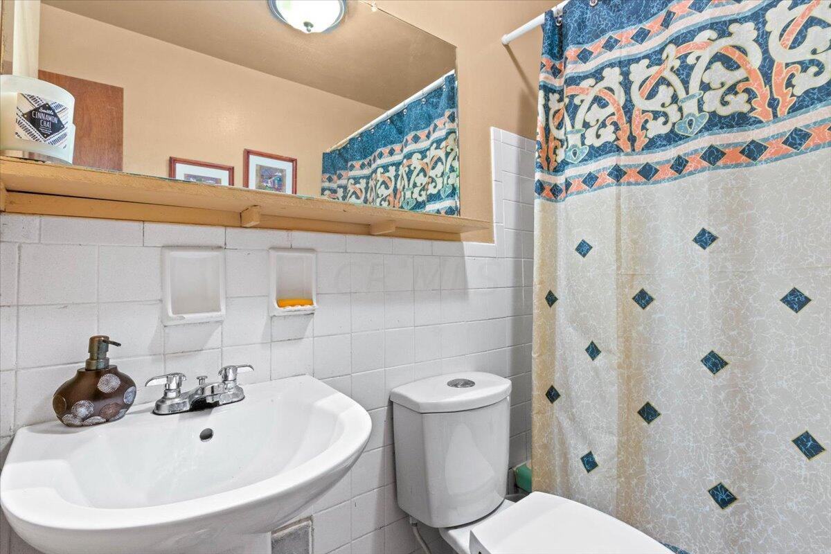 1183 Thurell Road Columbus, OH 43229 - Photo 8 of 18 Gallery Image 8