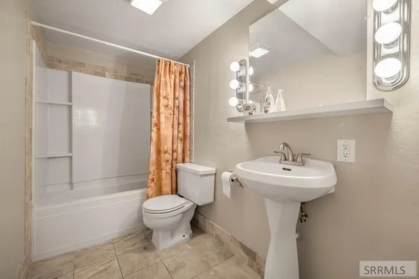 $899,800 | 8198 West Providence Lane, Pocatello, ID 83201