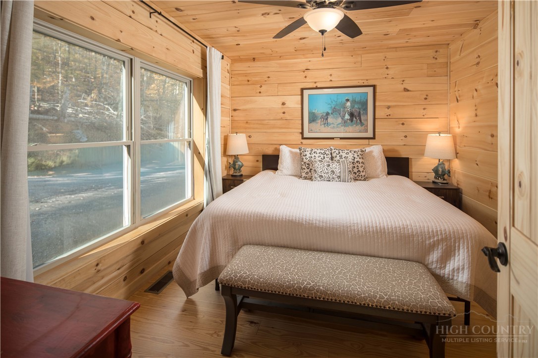 214 Lakeledge Road Beech Mountain, NC 28604 - Photo 11 of 23