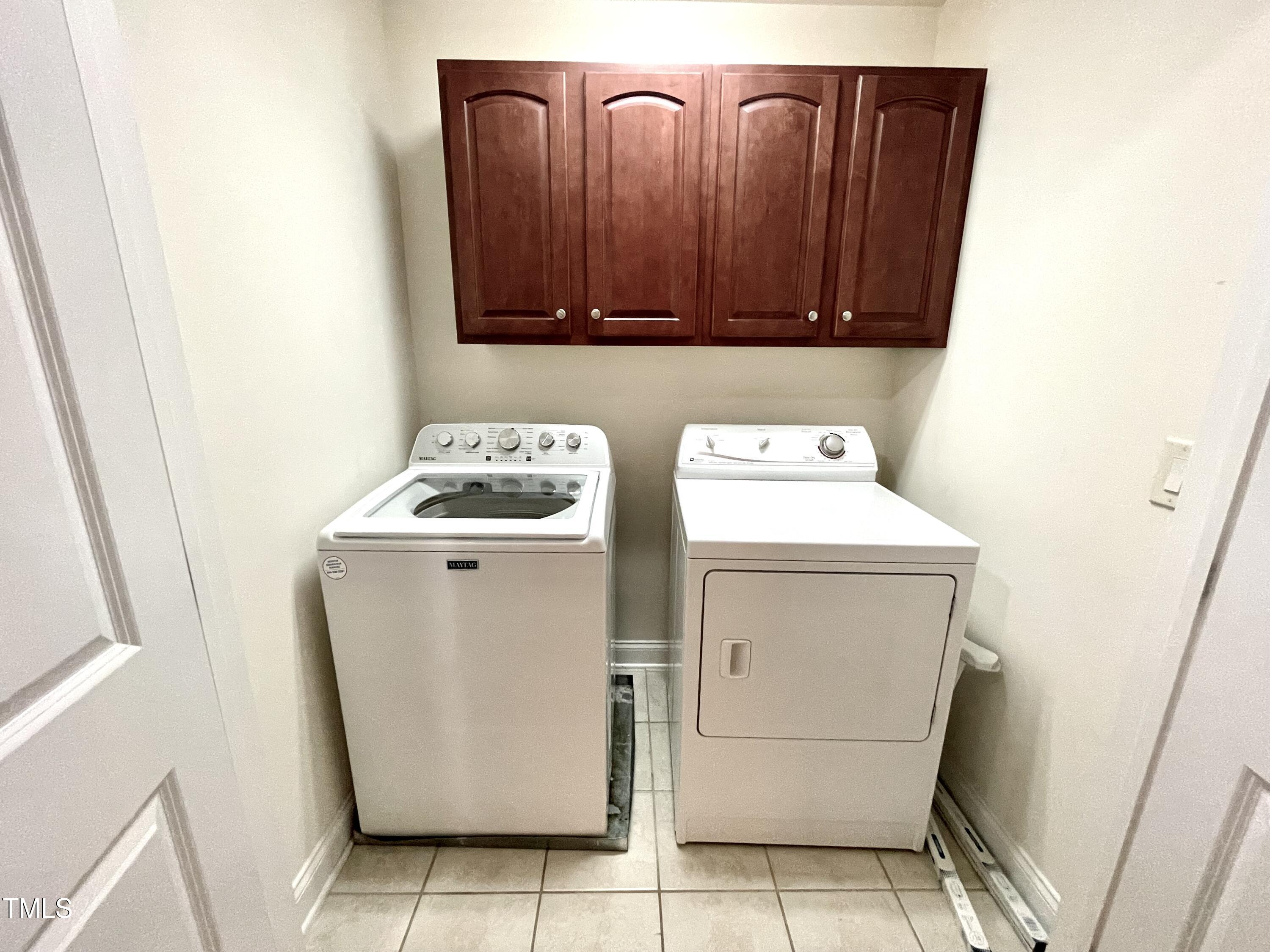 9519 Dellbrook Court Raleigh, NC 27617 - Photo 33 of 46 43