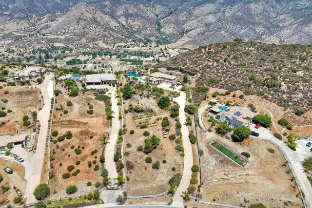 $2,049,500 | 15068 Creek Hills Road, El Cajon, CA 92021