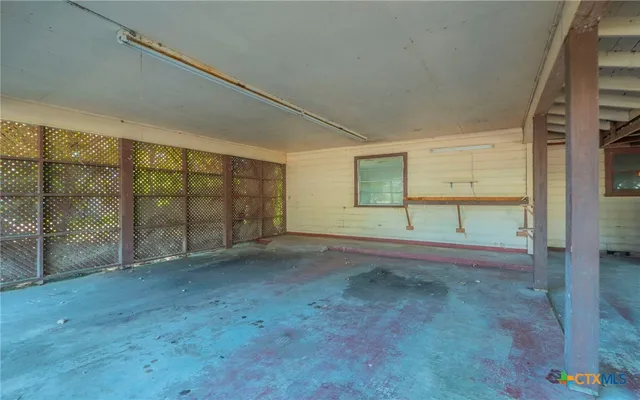 $159,900 | 574 Oaklawn Drive, Rockdale, TX 76567