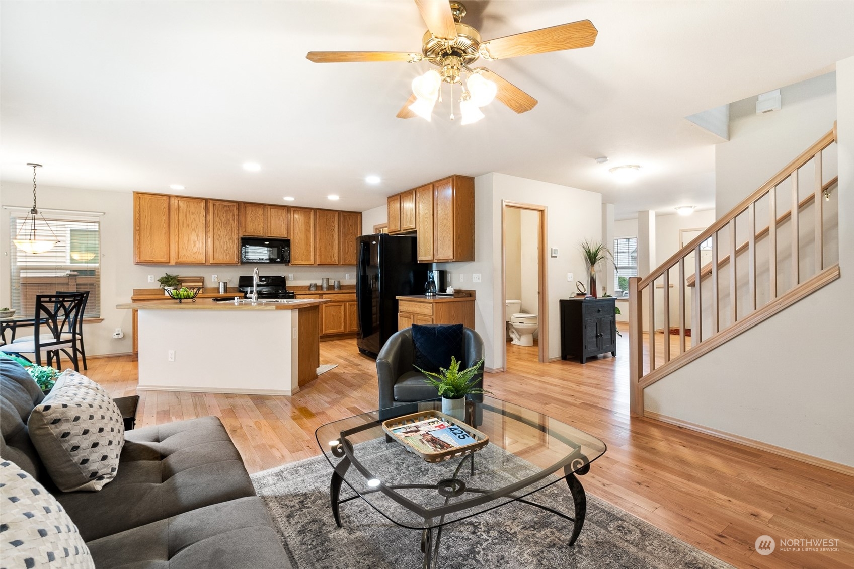 319 Index Avenue Southeast Renton, WA 98056 - Photo 9 of 30 Gallery Image 9