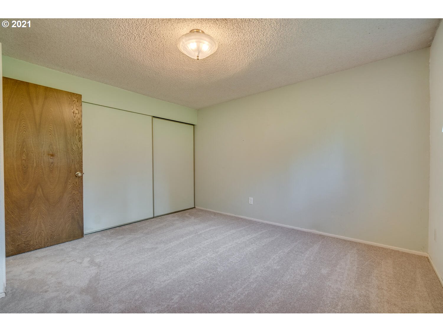 2853 Southwest Spring Garden Street Portland, OR 97219 - Photo 12 of 26 Gallery Image 12
