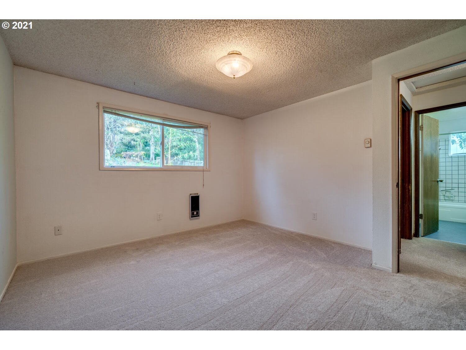 2853 Southwest Spring Garden Street Portland, OR 97219 - Photo 13 of 26 Gallery Image 13